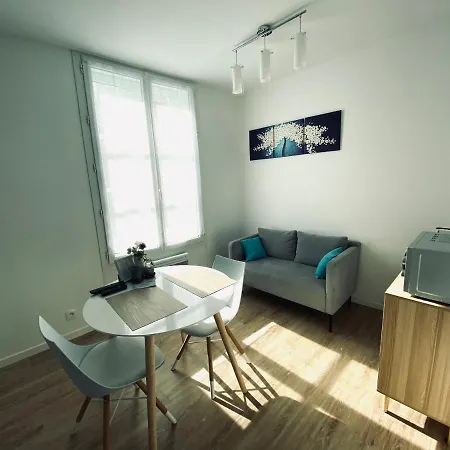 Apartment Bel Immeuble Renove Dans Le Coeur Historique *