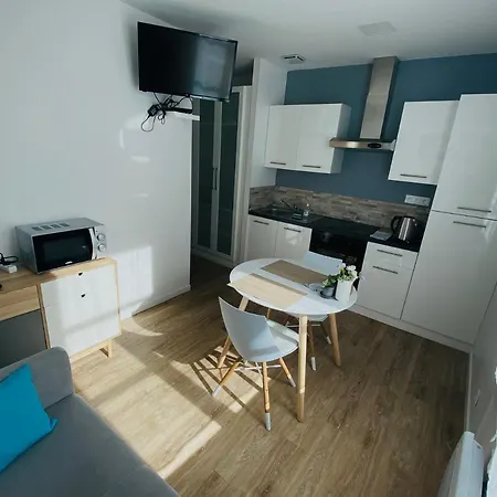 Bel Immeuble Renove Dans Le Coeur Historique * Poitiers