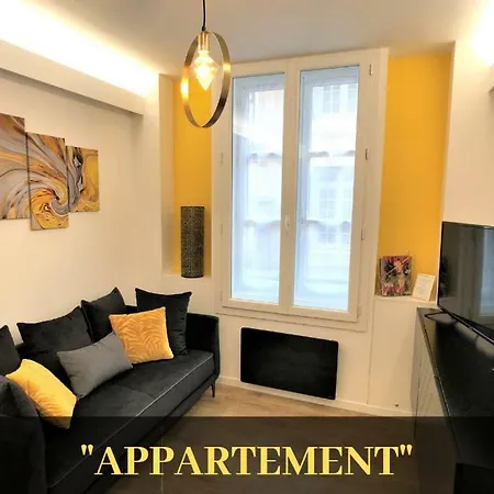 Apartment Bel Immeuble Renove Dans Le Coeur Historique